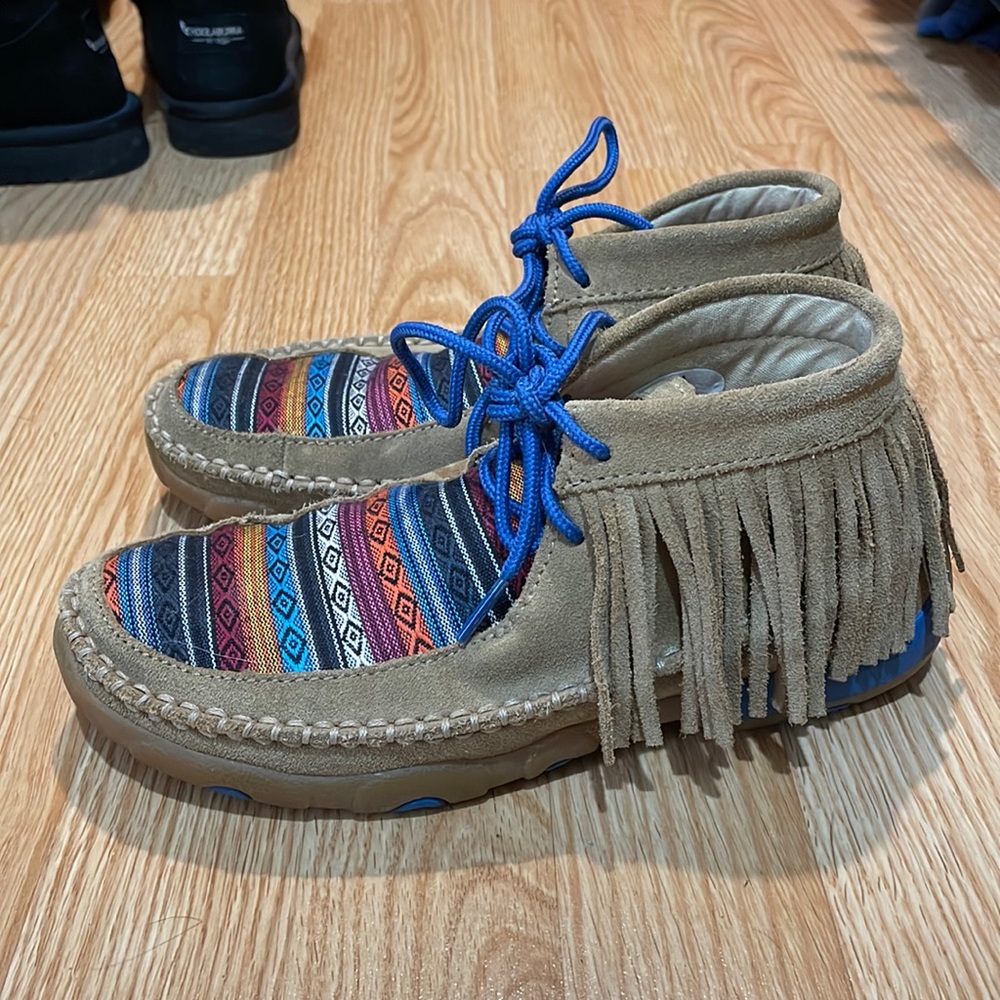 Serape Aztec Fringr Driving Mocasin Twisted X’s Ladies size 5 1/2